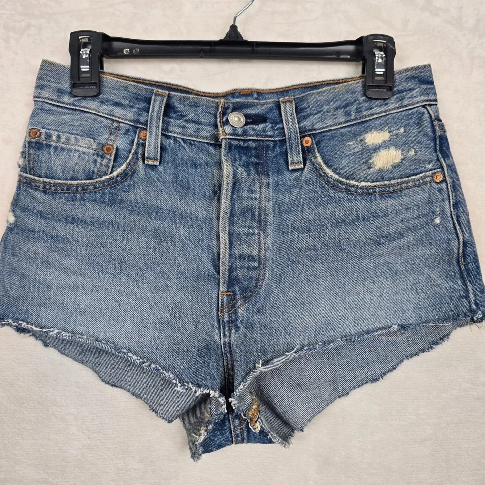 Levis Premium 501 Original‎ Cut Off Shorts Womens 27 Medium Wash Blue Distressed